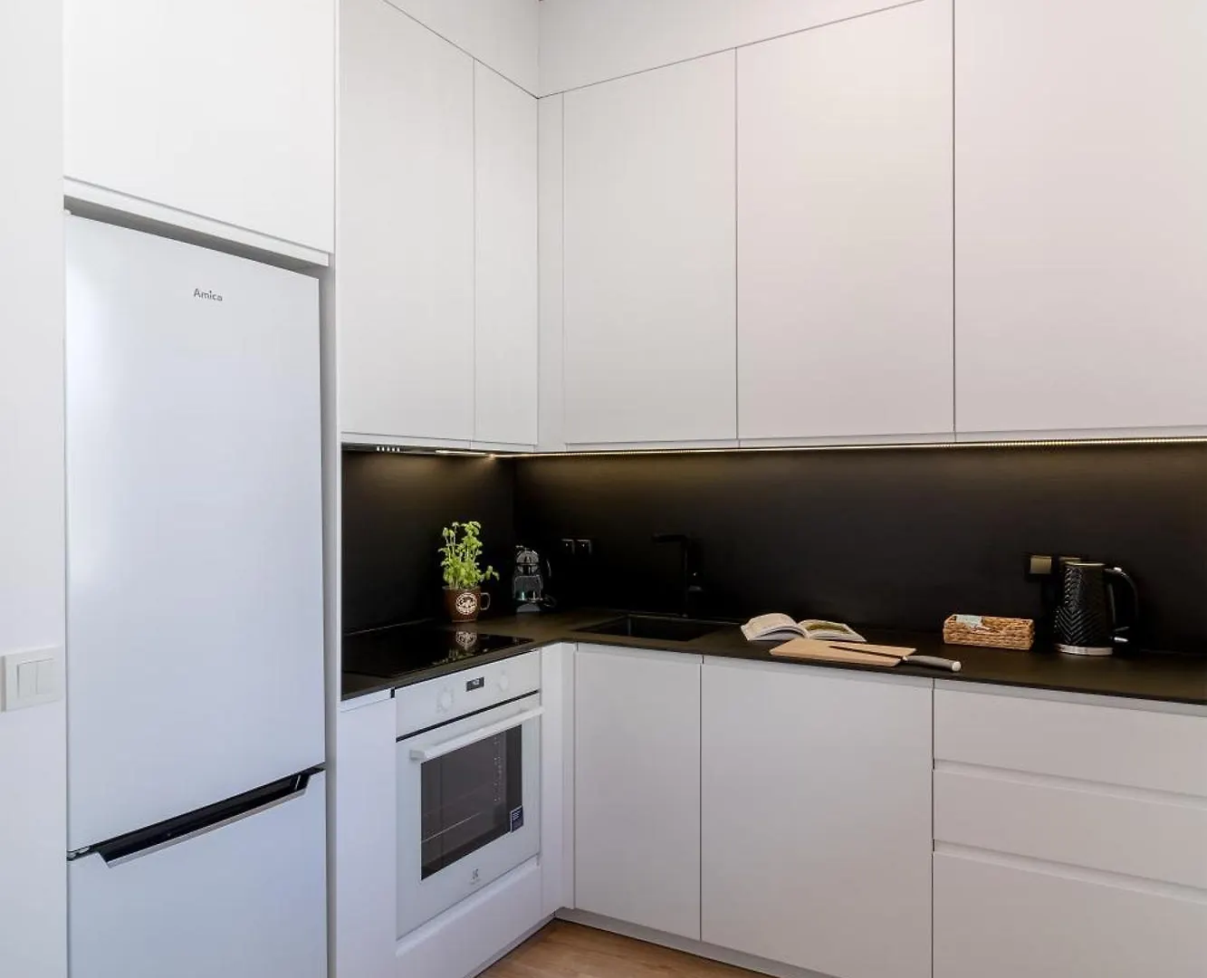 Bright And Cozy Studio In The Business Center Zdziechowskiego 华沙 公寓