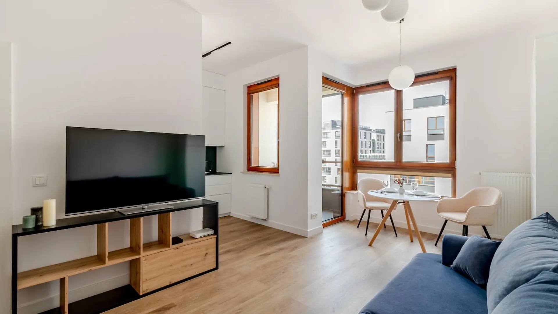 Bright And Cozy Studio In The Business Center Zdziechowskiego 华沙 波兰